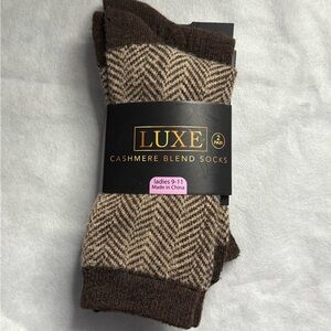 Luxe Herringbone Cashmere Socks in Brown